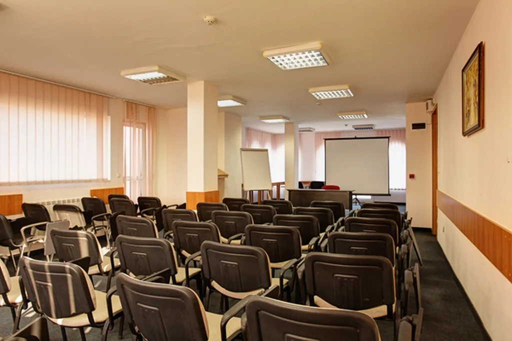 Конферентната зала на хотел Rocentro: снимки и капацитет